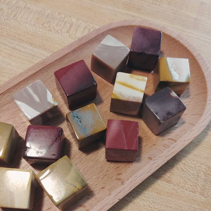 Mookaite Cubes (2)