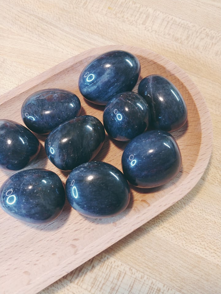 Iolite Tumbled Stone