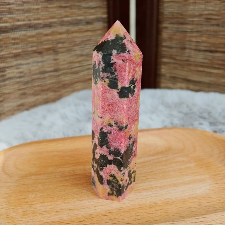 Rhodonite Point
